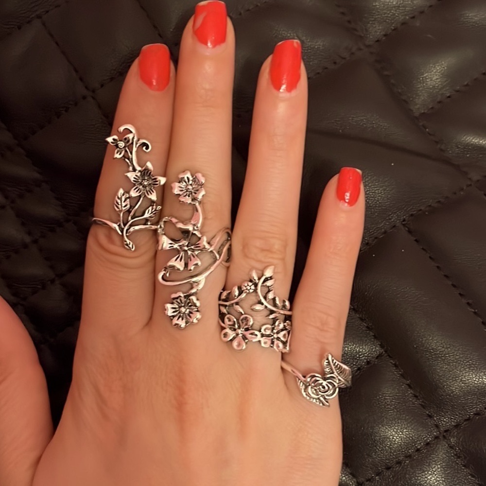 New 4Pcs Vintage Carved Rose Flower Leaf Knuckle Ring Set One Size - Picture 6 of 6